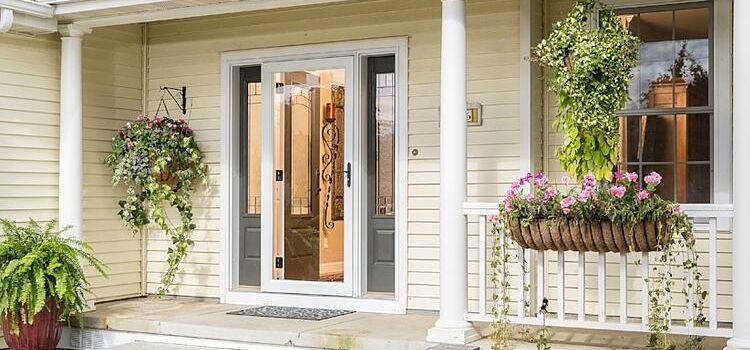 screen door installation in Elverta